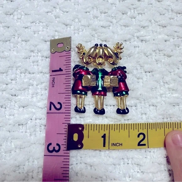 Vintage AJC Brooch Pin Christmas Carolers Reindeer - Picture 4 of 5